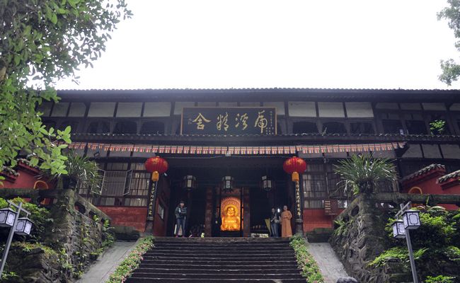 弘扬真善美 国智智库文化研究院单成武“佛”“虎啸”亮相峨眉山伏虎寺(图2) 弘扬真善美 国智智库文化研究院单成武“佛”“虎啸”亮相峨眉山伏虎寺(图2)