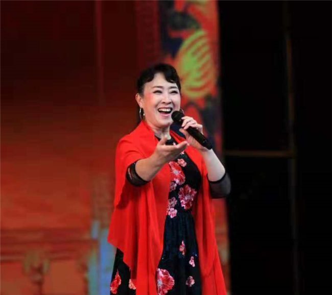 北京市顺义区第二届戏曲艺术节暨第十四届“高丽营杯”京津冀戏曲票友演唱会举办(图3) 北京市顺义区第二届戏曲艺术节暨第十四届“高丽营杯”京津冀戏曲票友演唱会举办(图3)
