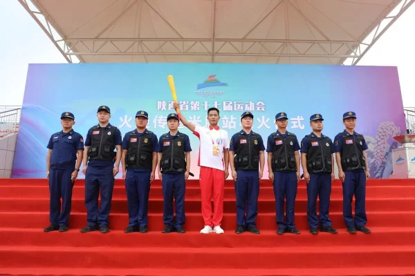 陕西榆林市消防救援支队霍英杰圆满完成陕西省第十七届运动会火炬传递任务