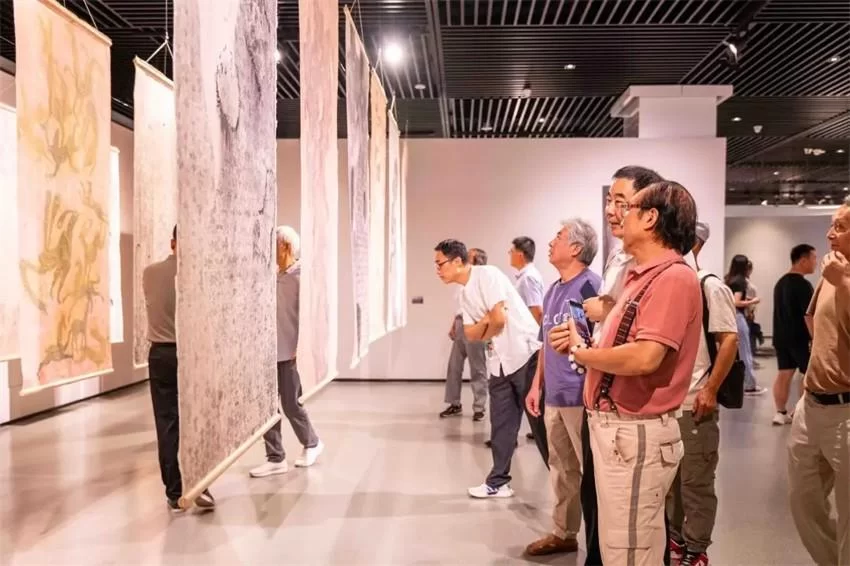 纸上 Sur Papier——姜竹青&弗朗辛·穆里双人展在芜湖市博物馆盛大开幕(图11) 纸上 Sur Papier——姜竹青&弗朗辛·穆里双人展在芜湖市博物馆盛大开幕(图11)