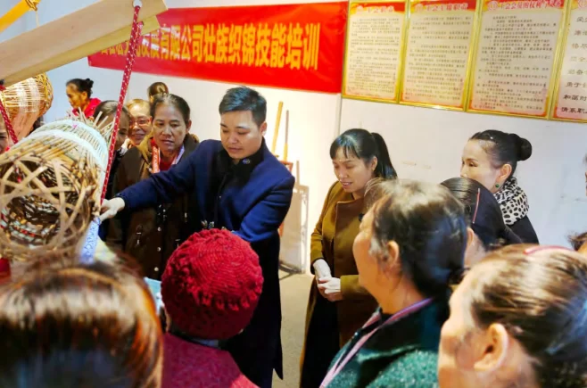 锦绣多彩生活【铸牢中华民族共同体意识 创建全国民族团结进步示范市来宾纪