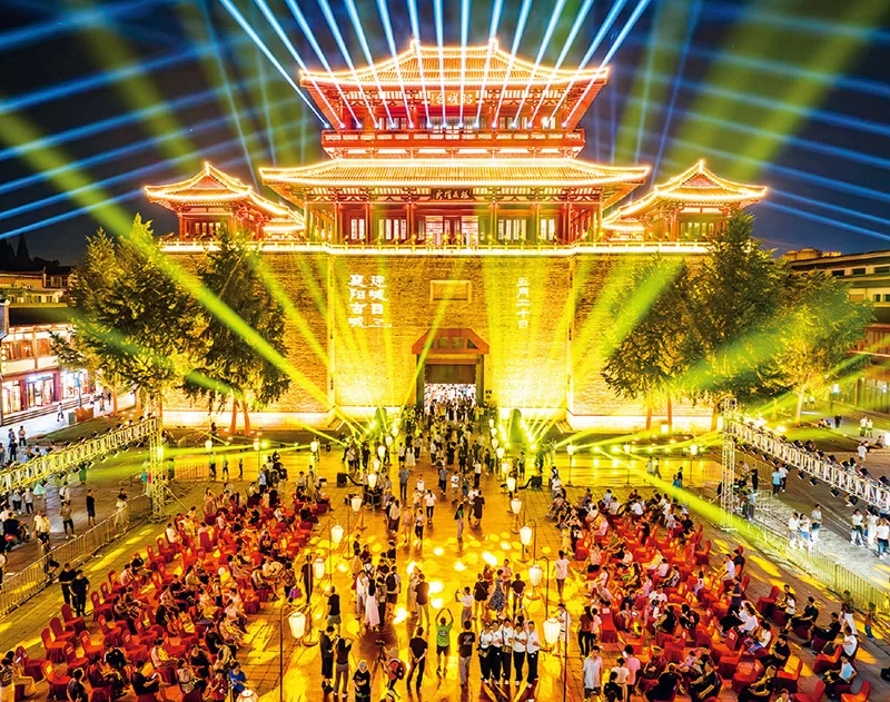 坚定实施扩大内需战略